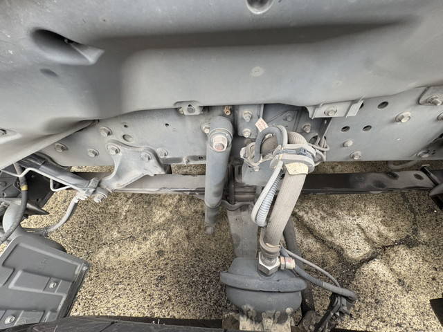 日野プロフィアトレーラーヘッド（トラクターヘッド）大型（10t）[写真28]