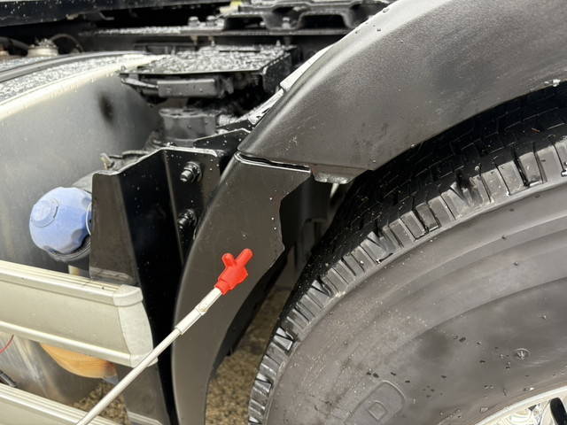 日野プロフィアトレーラーヘッド（トラクターヘッド）大型（10t）[写真34]