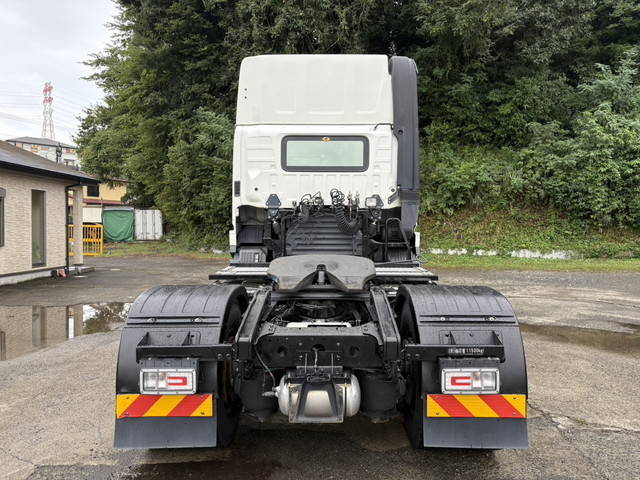 日野プロフィアトレーラーヘッド（トラクターヘッド）大型（10t）[写真06]