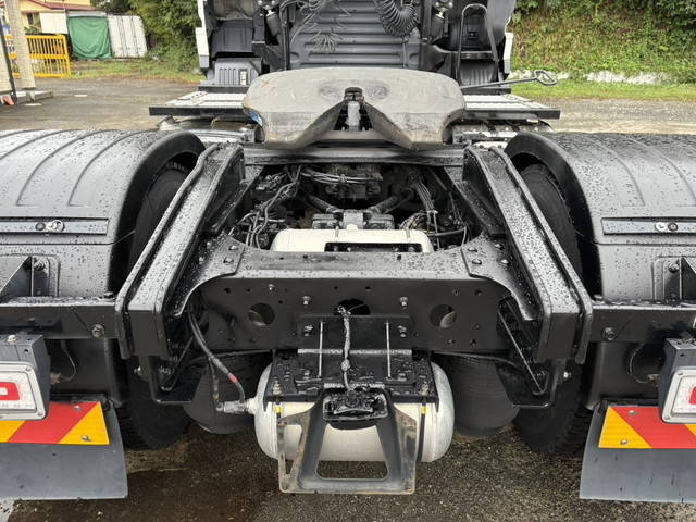 日野プロフィアトレーラーヘッド（トラクターヘッド）大型（10t）[写真08]