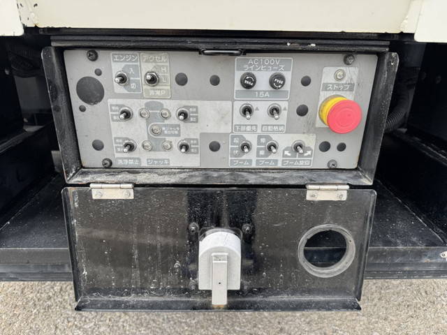 日野デュトロ高所作業車小型（2t・3t）[写真12]