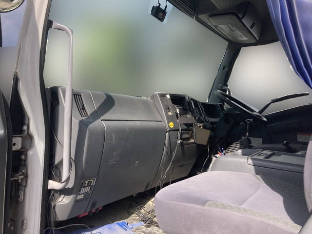 いすゞフォワードミキサー車（コンクリートミキサー）増トン（6t・8t）[写真31]