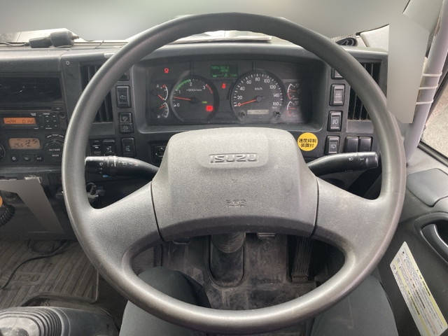 いすゞフォワードミキサー車（コンクリートミキサー）増トン（6t・8t）[写真33]