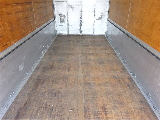 三菱ふそうファイターアルミウイング増トン（6t・8t）[写真18]