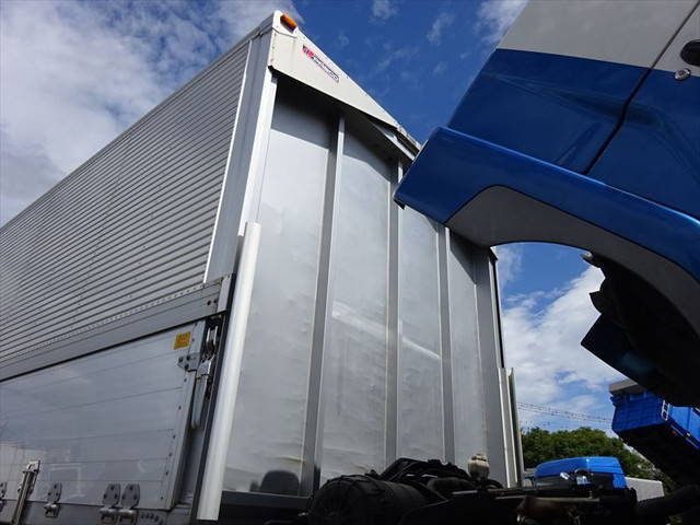 三菱ふそうファイターアルミウイング増トン（6t・8t）[写真38]