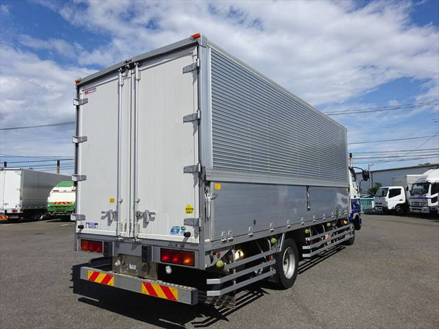 三菱ふそうファイターアルミウイング増トン（6t・8t）[写真04]