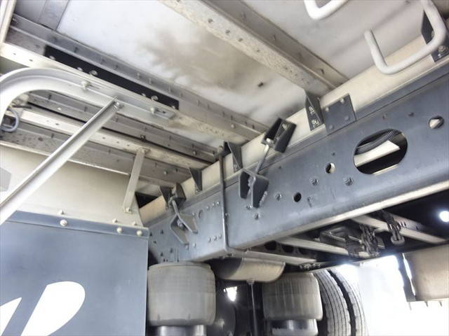 三菱ふそうファイターアルミウイング増トン（6t・8t）[写真07]