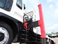 いすゞフォワードセルフクレーン4段増トン（6t・8t）[写真11]