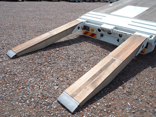 いすゞフォワードセルフクレーン4段増トン（6t・8t）[写真11]