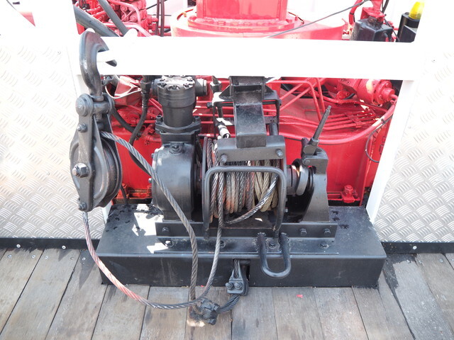 いすゞフォワードセルフクレーン4段増トン（6t・8t）[写真12]