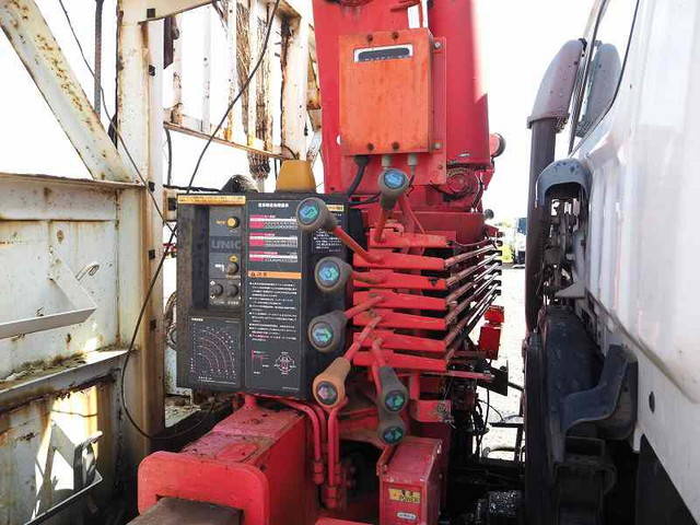 いすゞフォワードセルフクレーン4段増トン（6t・8t）[写真15]