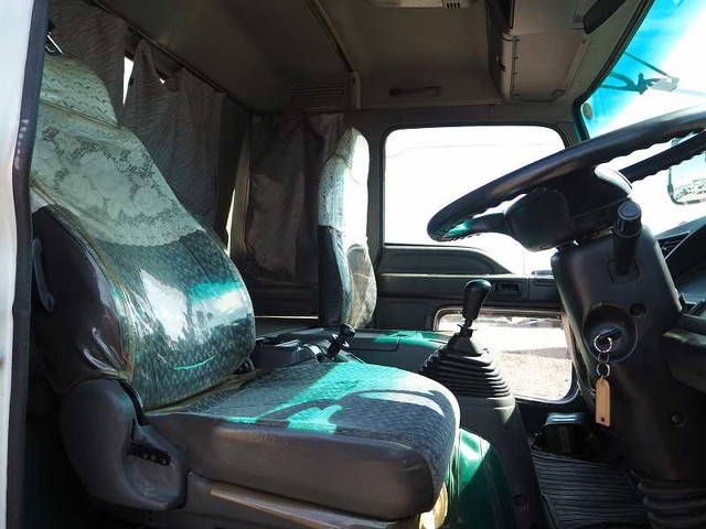 いすゞフォワードセルフクレーン4段増トン（6t・8t）[写真35]