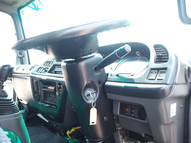 いすゞフォワードセルフクレーン4段増トン（6t・8t）[写真35]