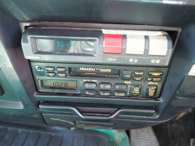 いすゞフォワードセルフクレーン4段増トン（6t・8t）[写真38]