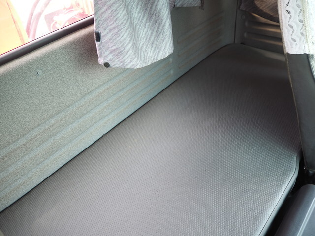 いすゞフォワードセルフクレーン4段増トン（6t・8t）[写真38]