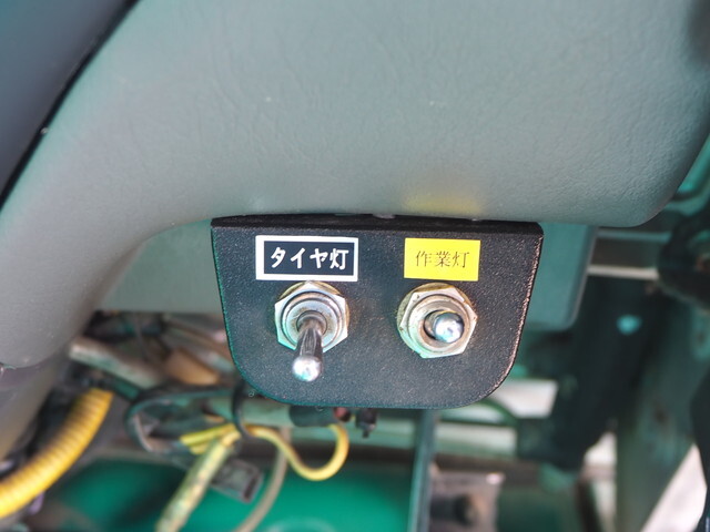 いすゞフォワードセルフクレーン4段増トン（6t・8t）[写真39]