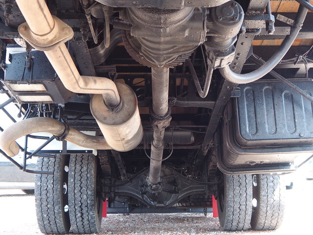 いすゞフォワードセルフクレーン4段増トン（6t・8t）[写真08]