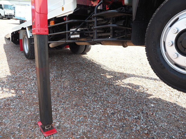 いすゞフォワードセルフクレーン4段増トン（6t・8t）[写真09]