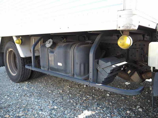 いすゞエルフアルミバン小型（2t・3t）[写真10]