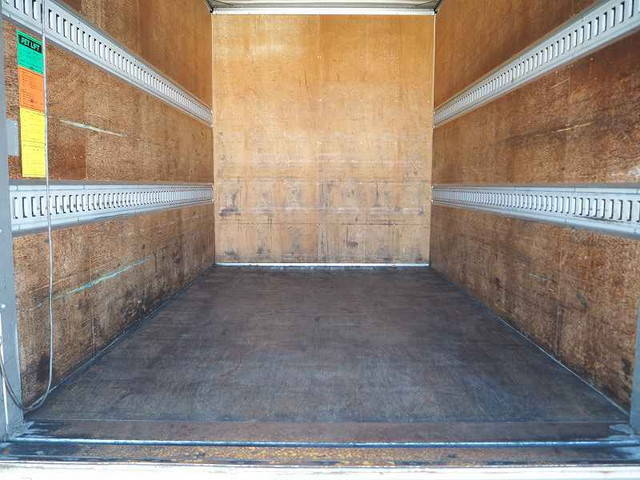 いすゞエルフアルミバン小型（2t・3t）[写真18]