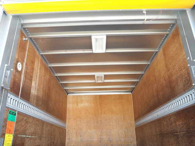 いすゞエルフアルミバン小型（2t・3t）[写真19]