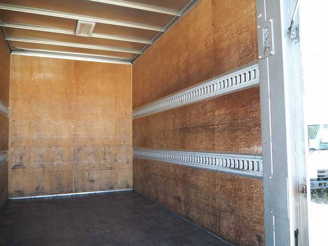 いすゞエルフアルミバン小型（2t・3t）[写真21]