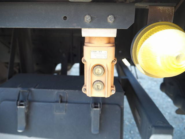 いすゞエルフアルミバン小型（2t・3t）[写真23]