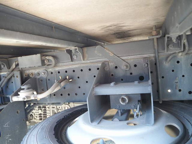 いすゞエルフアルミバン小型（2t・3t）[写真25]