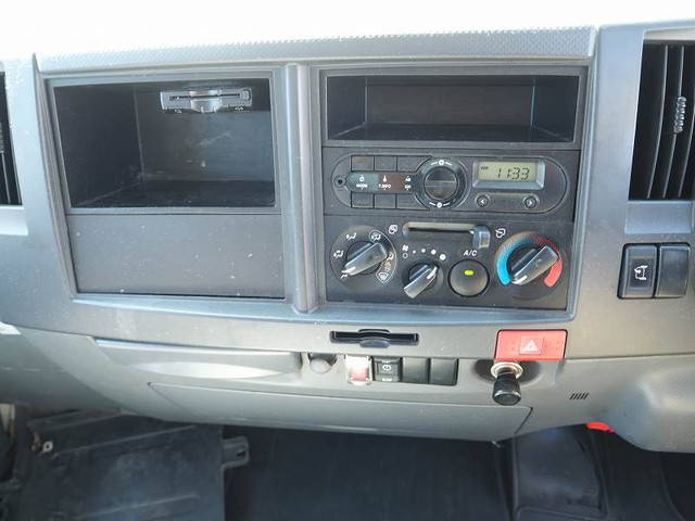 いすゞエルフアルミバン小型（2t・3t）[写真36]