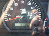 いすゞエルフアルミバン小型（2t・3t）[写真41]