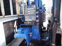 三菱ふそうキャンタークレーン4段小型（2t・3t）[写真11]