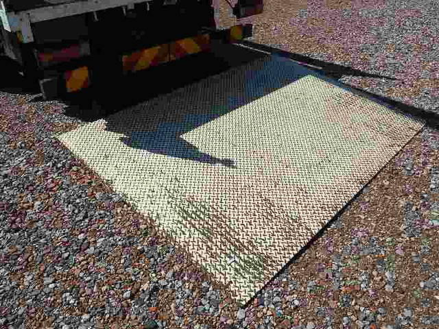 三菱ふそうキャンタークレーン4段小型（2t・3t）[写真17]