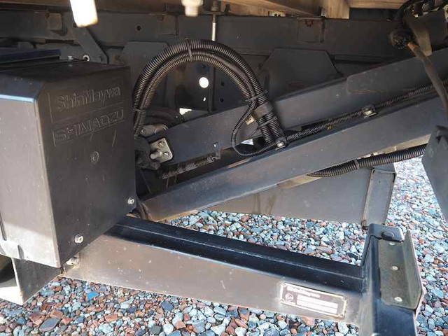 三菱ふそうキャンタークレーン4段小型（2t・3t）[写真28]