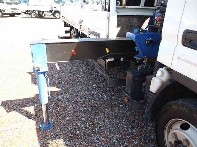 三菱ふそうキャンタークレーン4段小型（2t・3t）[写真09]