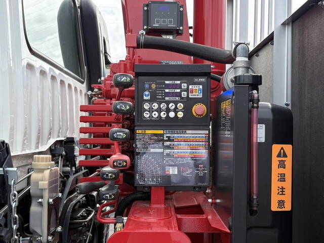 三菱ふそうファイタークレーン4段増トン（6t・8t）[写真18]