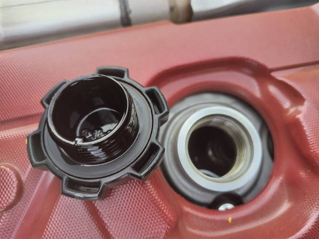 トヨタその他の車種タンク車（タンクローリー）小型（2t・3t）[写真13]