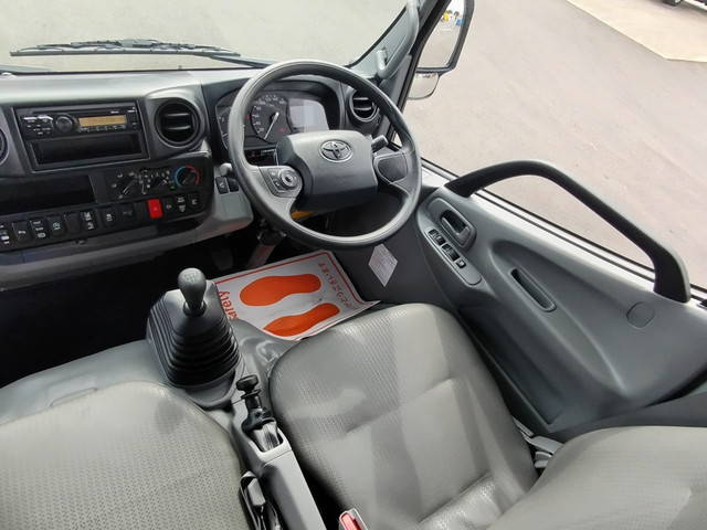 トヨタその他の車種タンク車（タンクローリー）小型（2t・3t）[写真24]