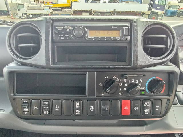 トヨタその他の車種タンク車（タンクローリー）小型（2t・3t）[写真26]