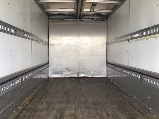 三菱ふそうファイターアルミウイング中型（4t）[写真11]