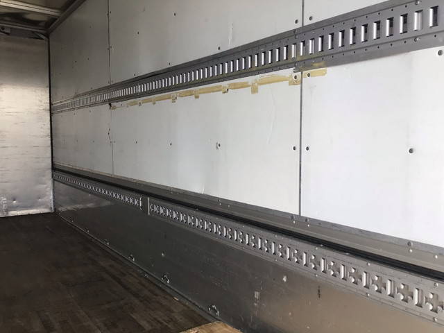 三菱ふそうファイターアルミウイング中型（4t）[写真13]