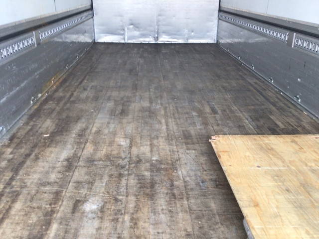 三菱ふそうファイターアルミウイング中型（4t）[写真15]