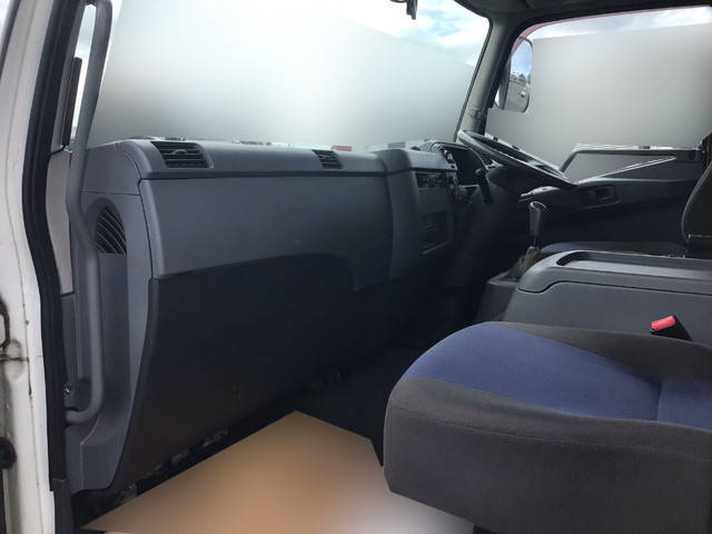 三菱ふそうファイターアルミウイング中型（4t）[写真31]