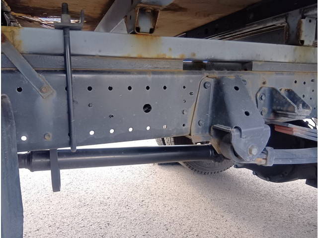 日野デュトロ平ボディ小型（2t・3t）[写真14]