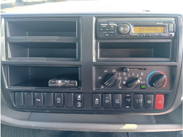 日野デュトロ平ボディ小型（2t・3t）[写真23]