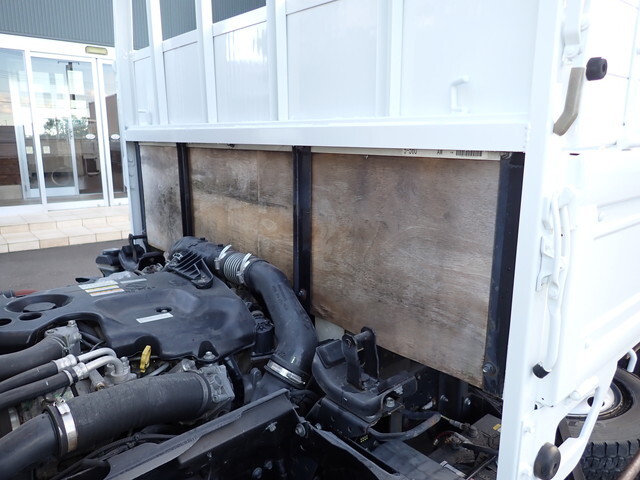 いすゞエルフ平ボディ小型（2t・3t）[写真17]