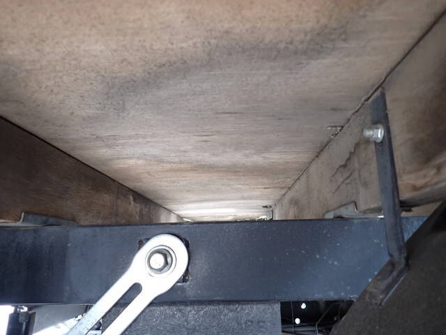 いすゞエルフ平ボディ小型（2t・3t）[写真25]