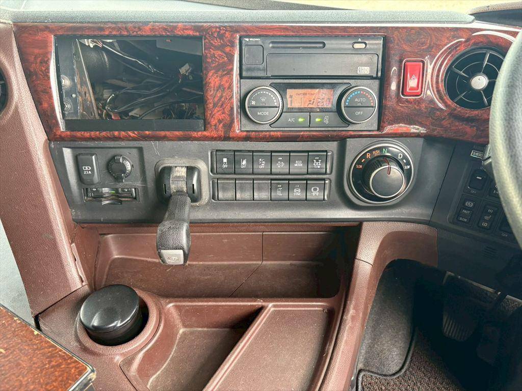 日野プロフィアトレーラーヘッド（トラクターヘッド）大型（10t）[写真18]