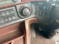 日野プロフィアトレーラーヘッド（トラクターヘッド）大型（10t）[写真20]