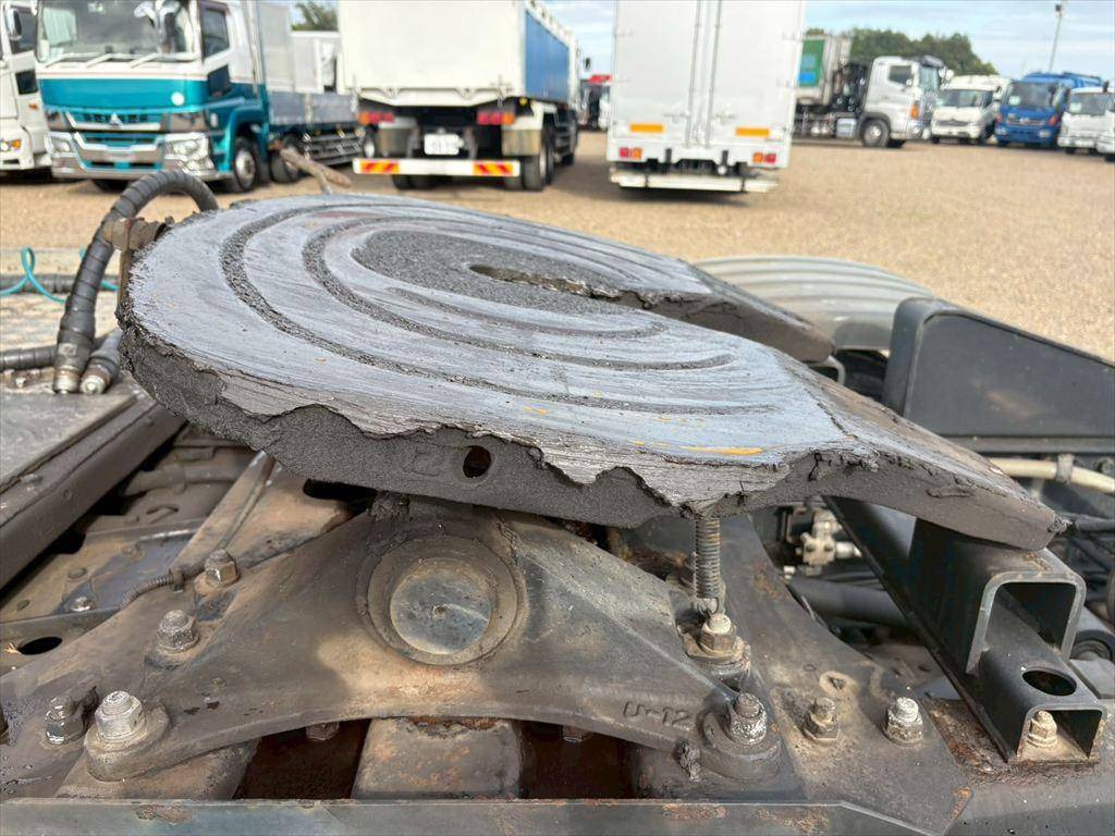 日野プロフィアトレーラーヘッド（トラクターヘッド）大型（10t）[写真08]