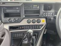 UDトラックスクオンセルフローダー大型（10t）[写真21]